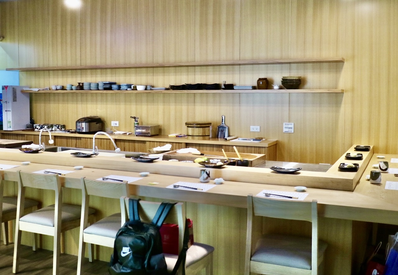 平壽司 台北高級日式料理店 採用日本新鮮直送的食材 精緻又美味 內有菜單ｍenu 餐廳近捷運國父紀念館站 邦妮2兔